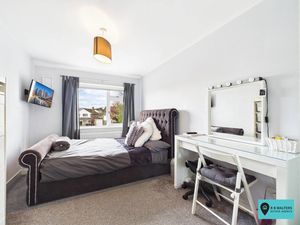 Bedroom- click for photo gallery